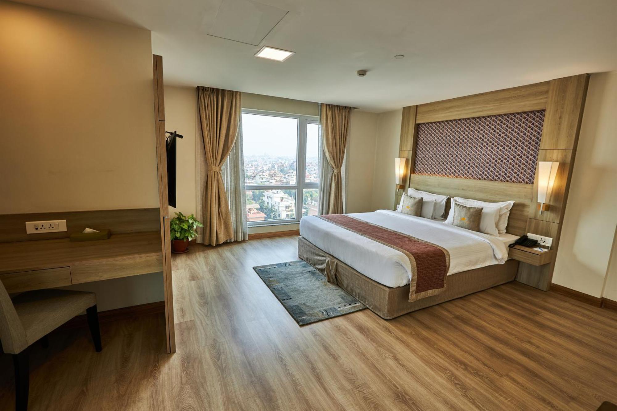Hotel Crowne Imperial Kathmandu Buitenkant foto