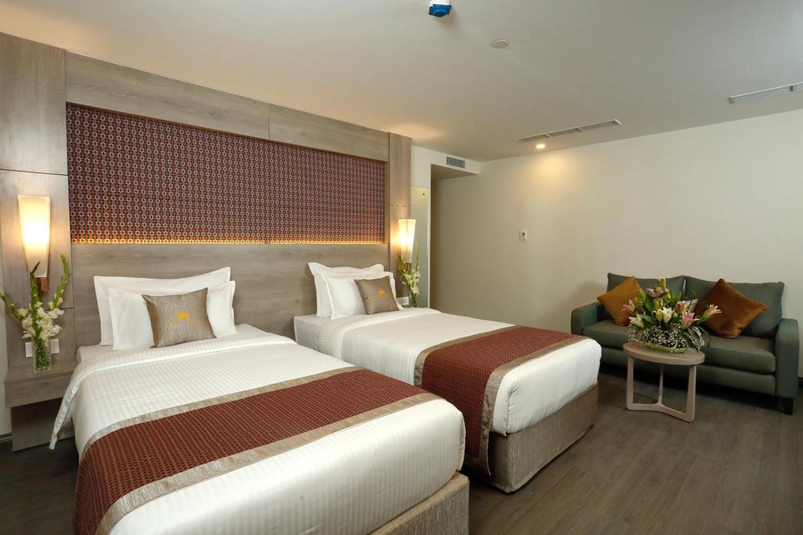 Hotel Crowne Imperial Kathmandu Buitenkant foto