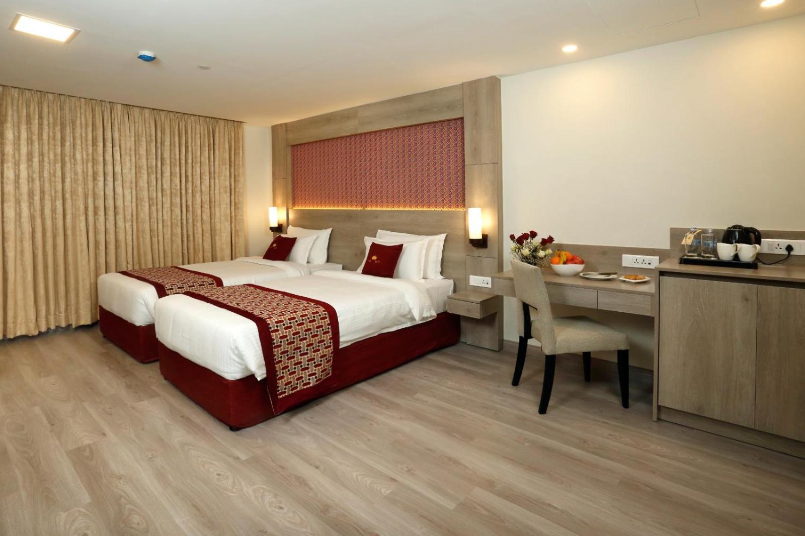 Hotel Crowne Imperial Kathmandu Buitenkant foto