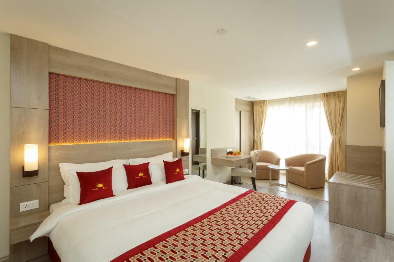Hotel Crowne Imperial Kathmandu Buitenkant foto