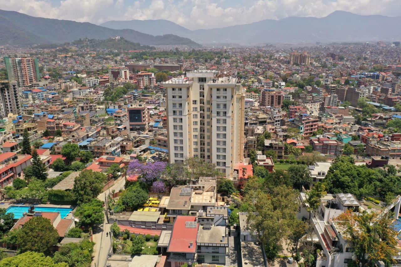 Hotel Crowne Imperial Kathmandu Buitenkant foto