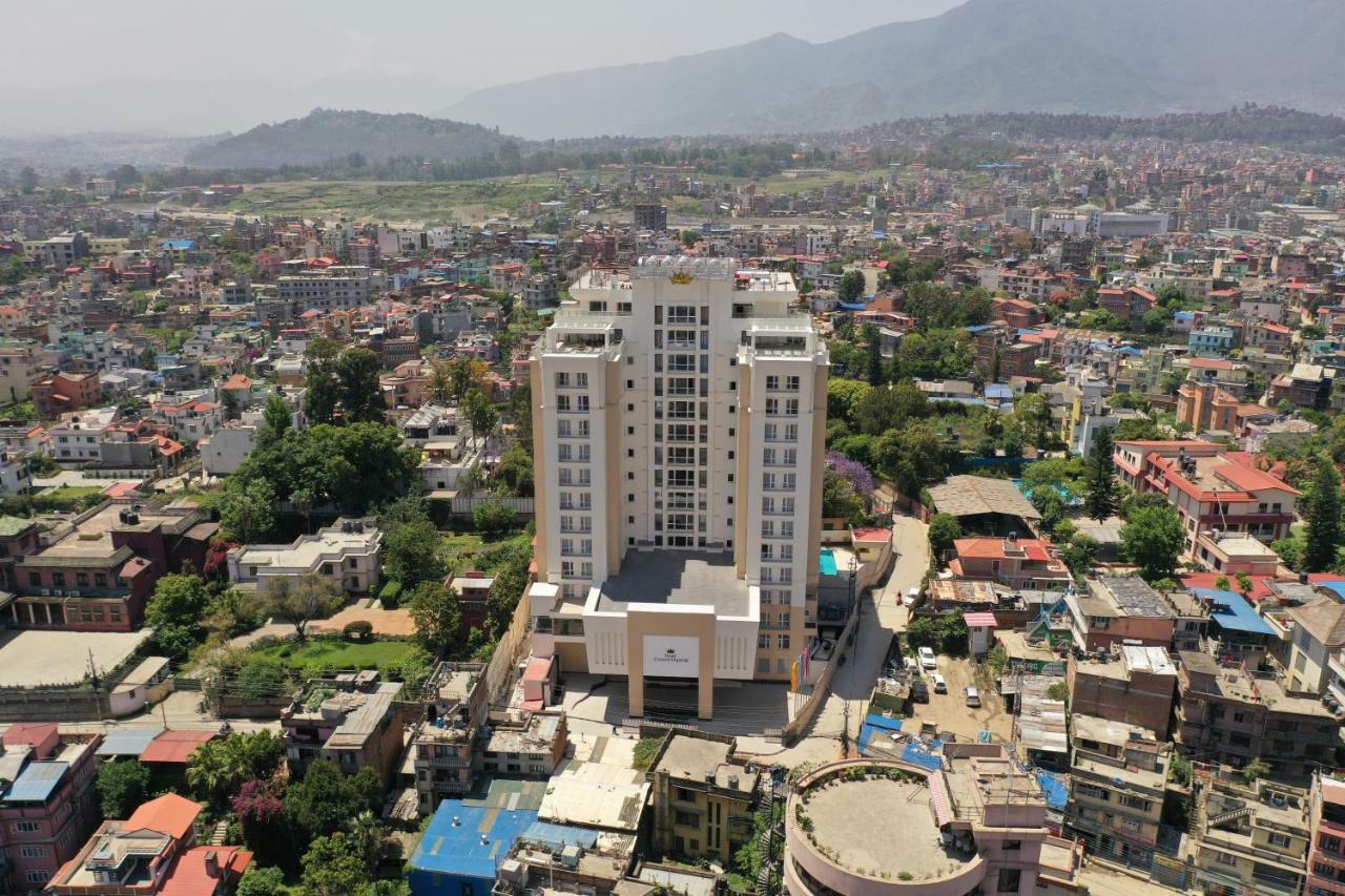 Hotel Crowne Imperial Kathmandu Buitenkant foto
