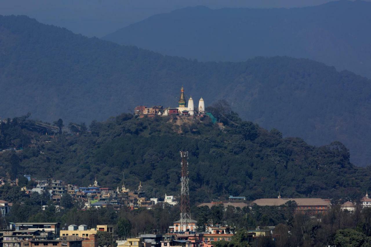 Hotel Crowne Imperial Kathmandu Buitenkant foto