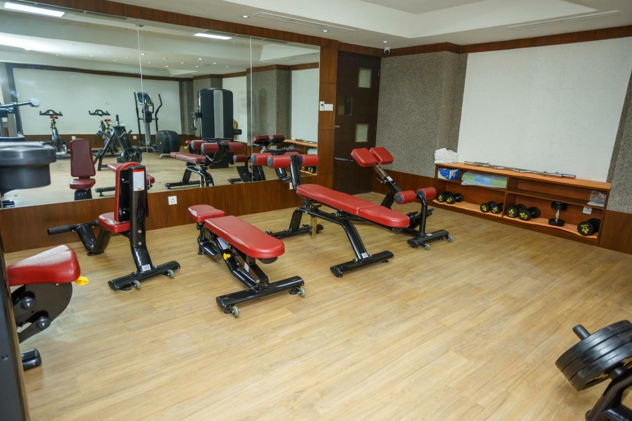 Hotel Crowne Imperial Kathmandu Buitenkant foto