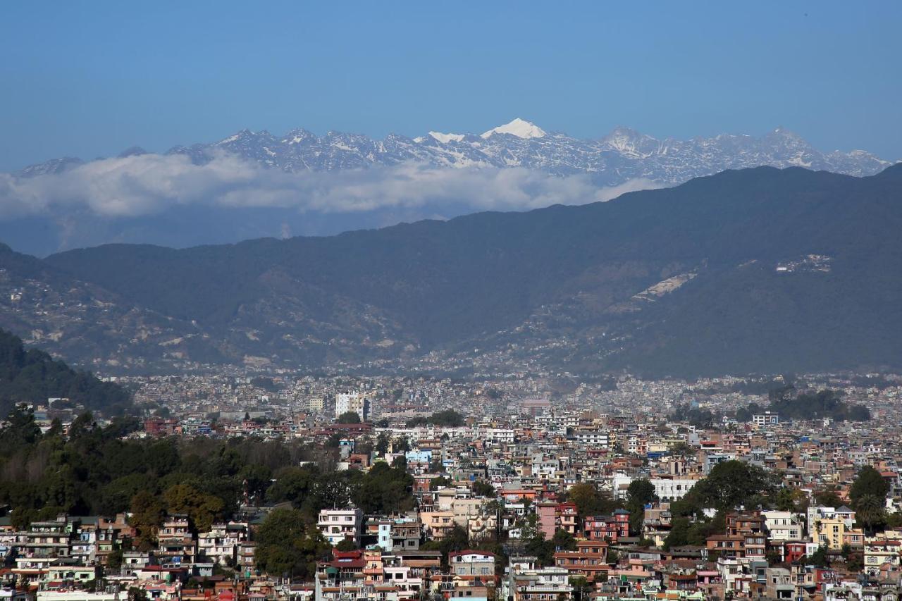 Hotel Crowne Imperial Kathmandu Buitenkant foto