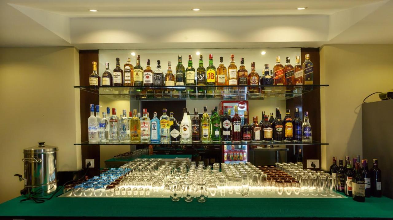 Hotel Crowne Imperial Kathmandu Buitenkant foto
